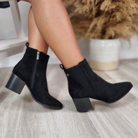 Botin Akira Negro